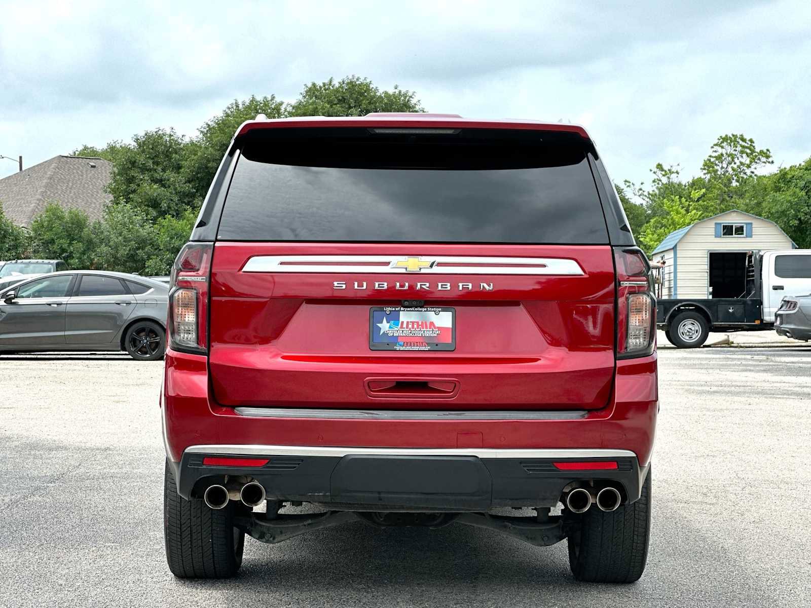 Used 2021 Chevrolet Suburban High Country w/ Premium Package AWD/4WD image 14