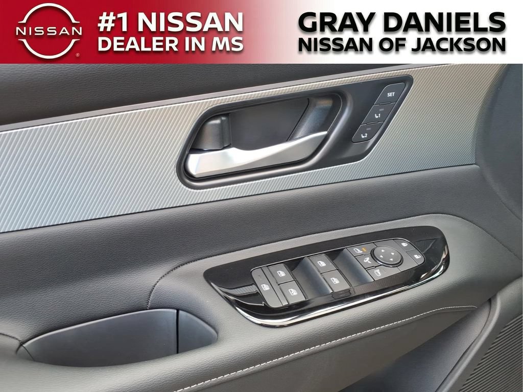 New 2026 Nissan Murano Platinum w/ Cargo Package AWD/4WD image 12