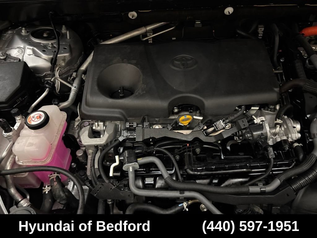 Used 2025 Toyota RAV4 XLE AWD/4WD image 27