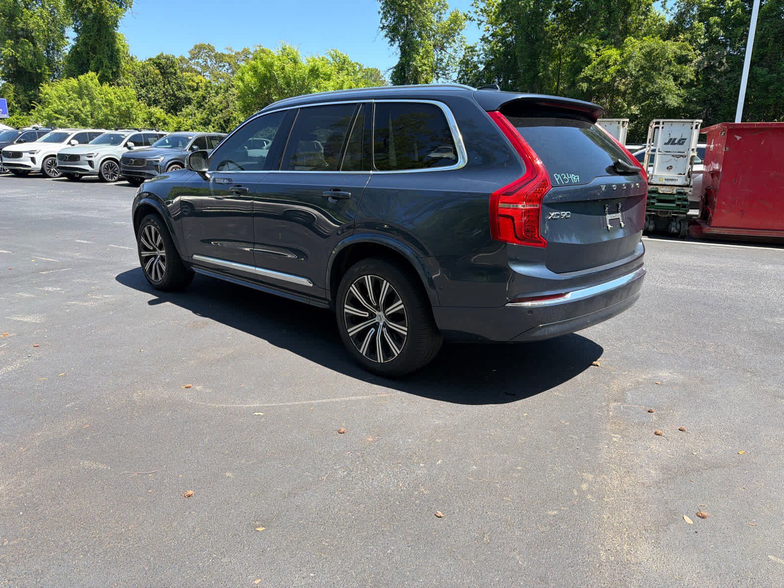 Used 2023 Volvo XC90 B6 Plus image 12