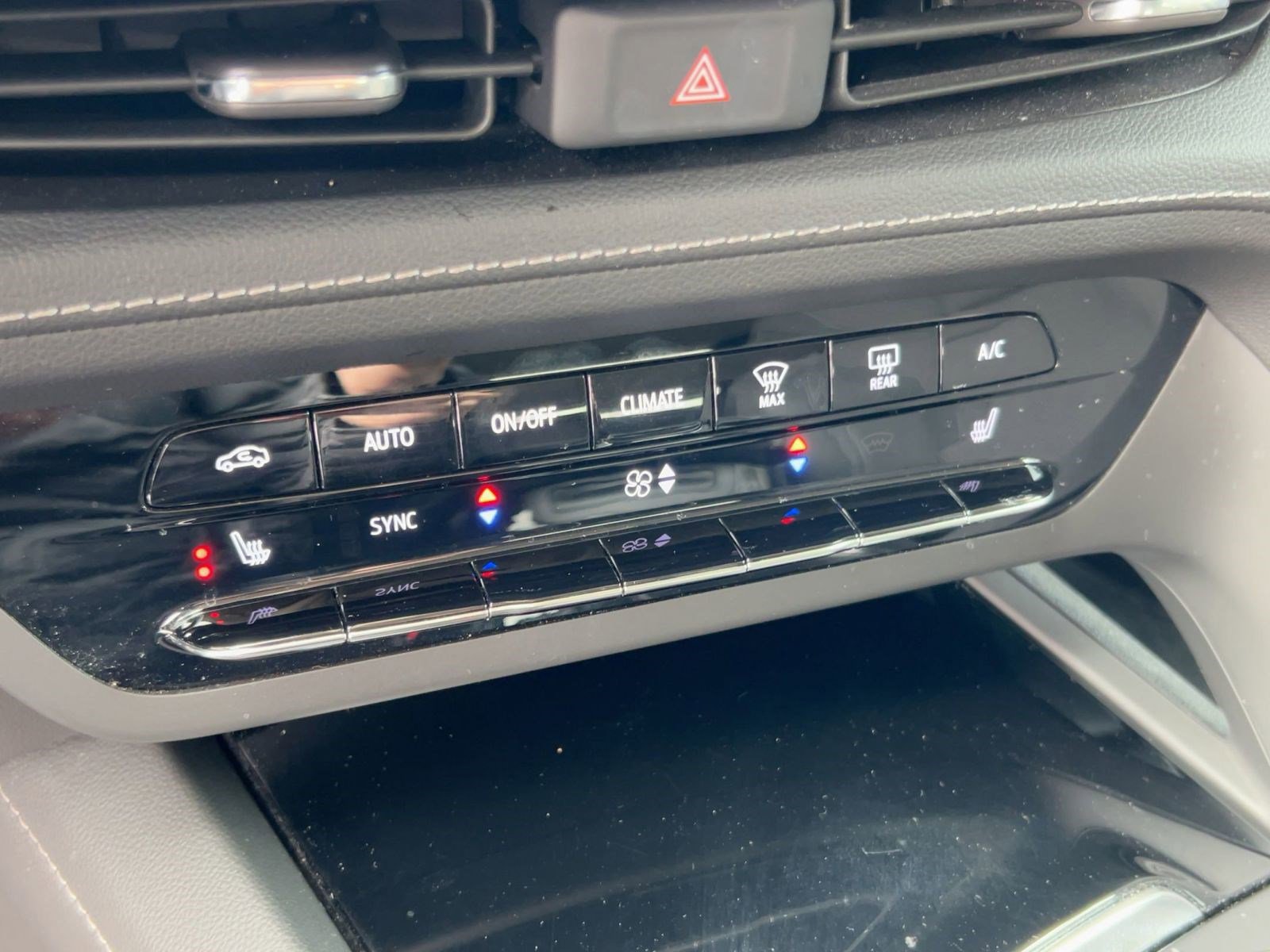 Certified 2023 Buick Envision Preferred w/ Sport Touring Package image 18