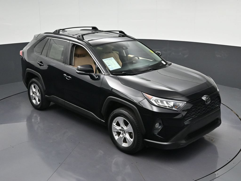 Used 2020 Toyota RAV4 XLE w/ Convenience Package FWD image 24