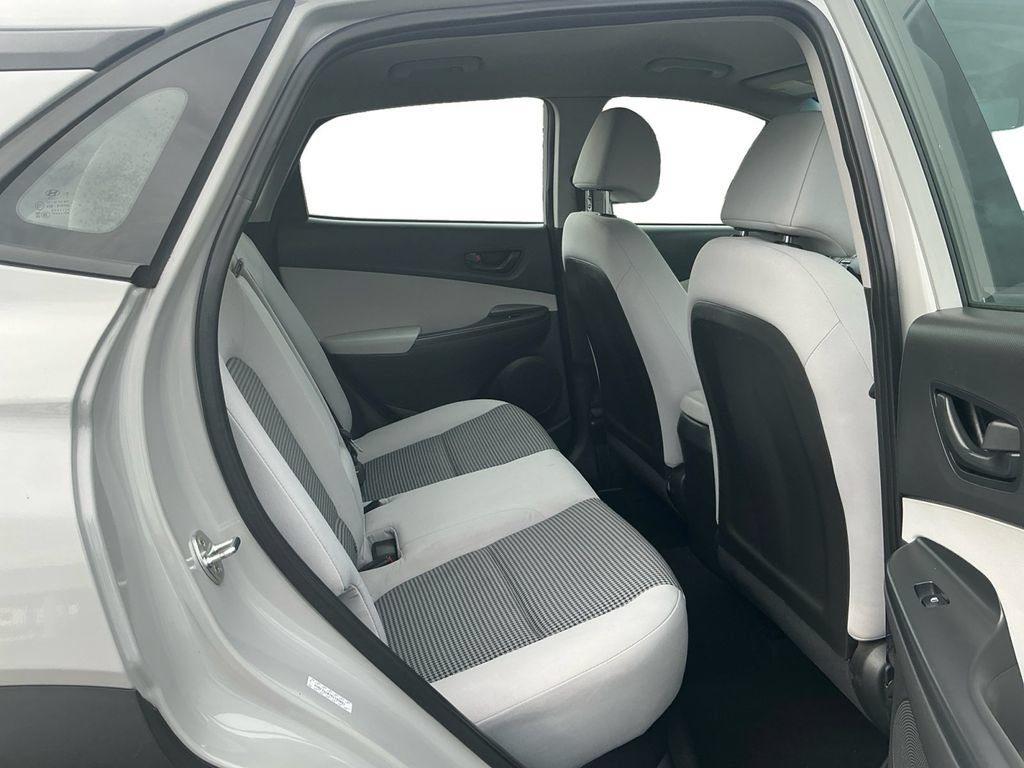 Used 2022 Hyundai Kona SE FWD image 23