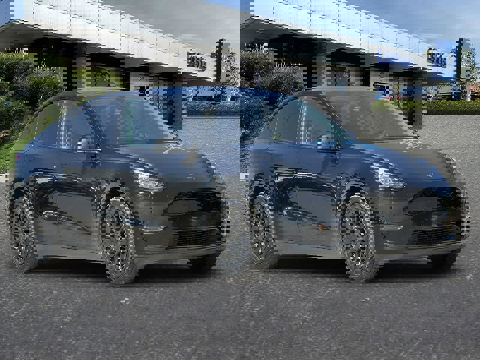 Used 2021 Tesla Model Y Long Range image 10