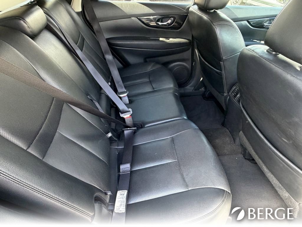 Used 2017 Nissan Rogue SL w/ SL Premium Package image 14