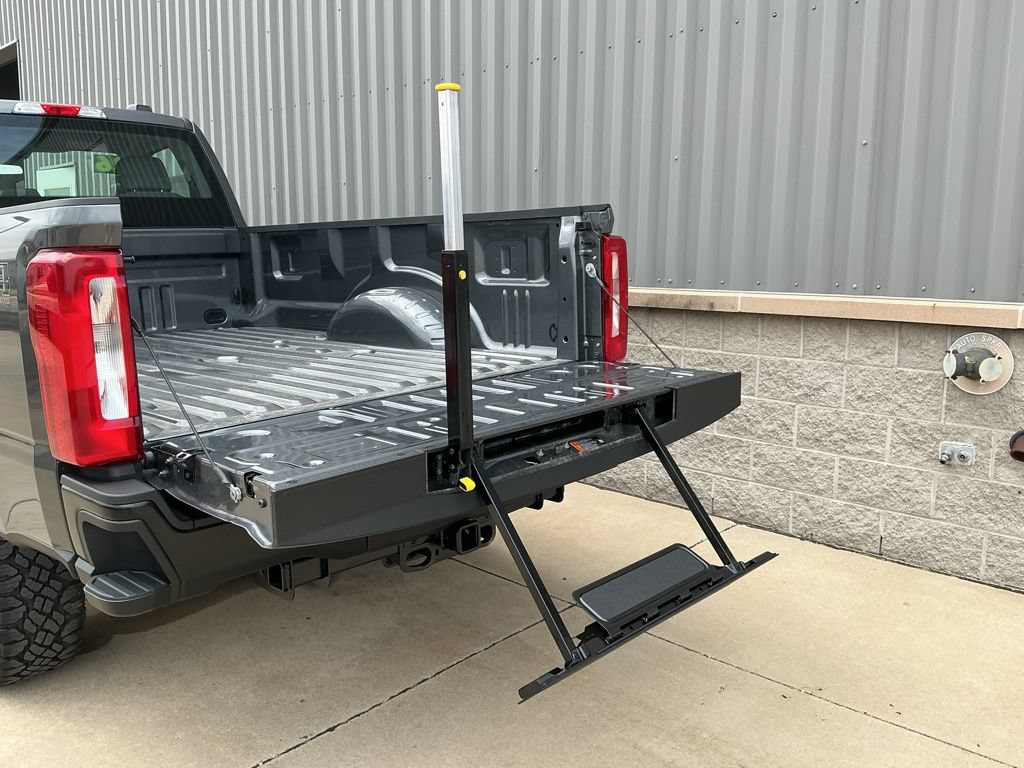 New 2026 Ford F250 XL AWD/4WD image 15