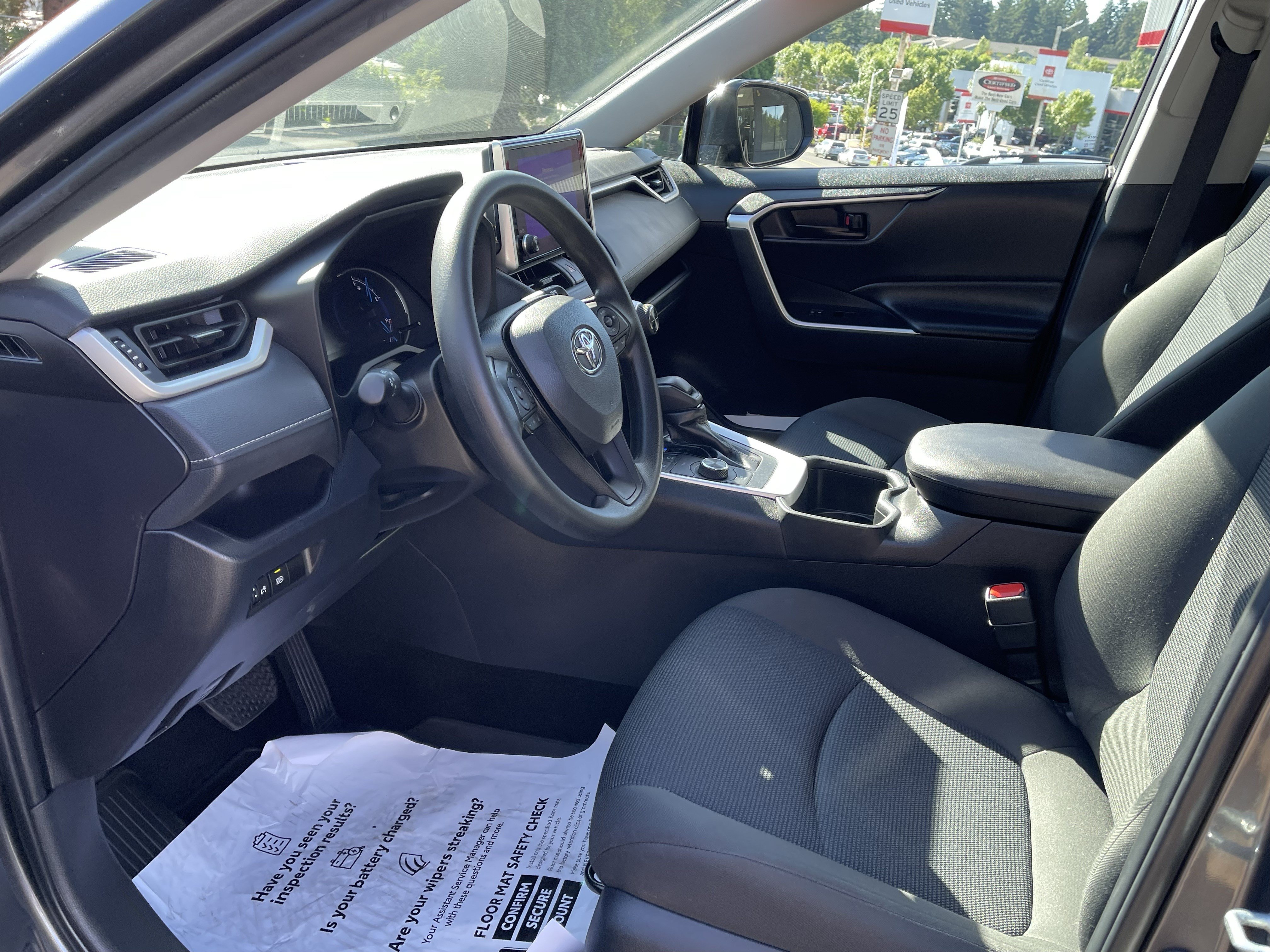 Certified 2024 Toyota RAV4 LE AWD/4WD image 9