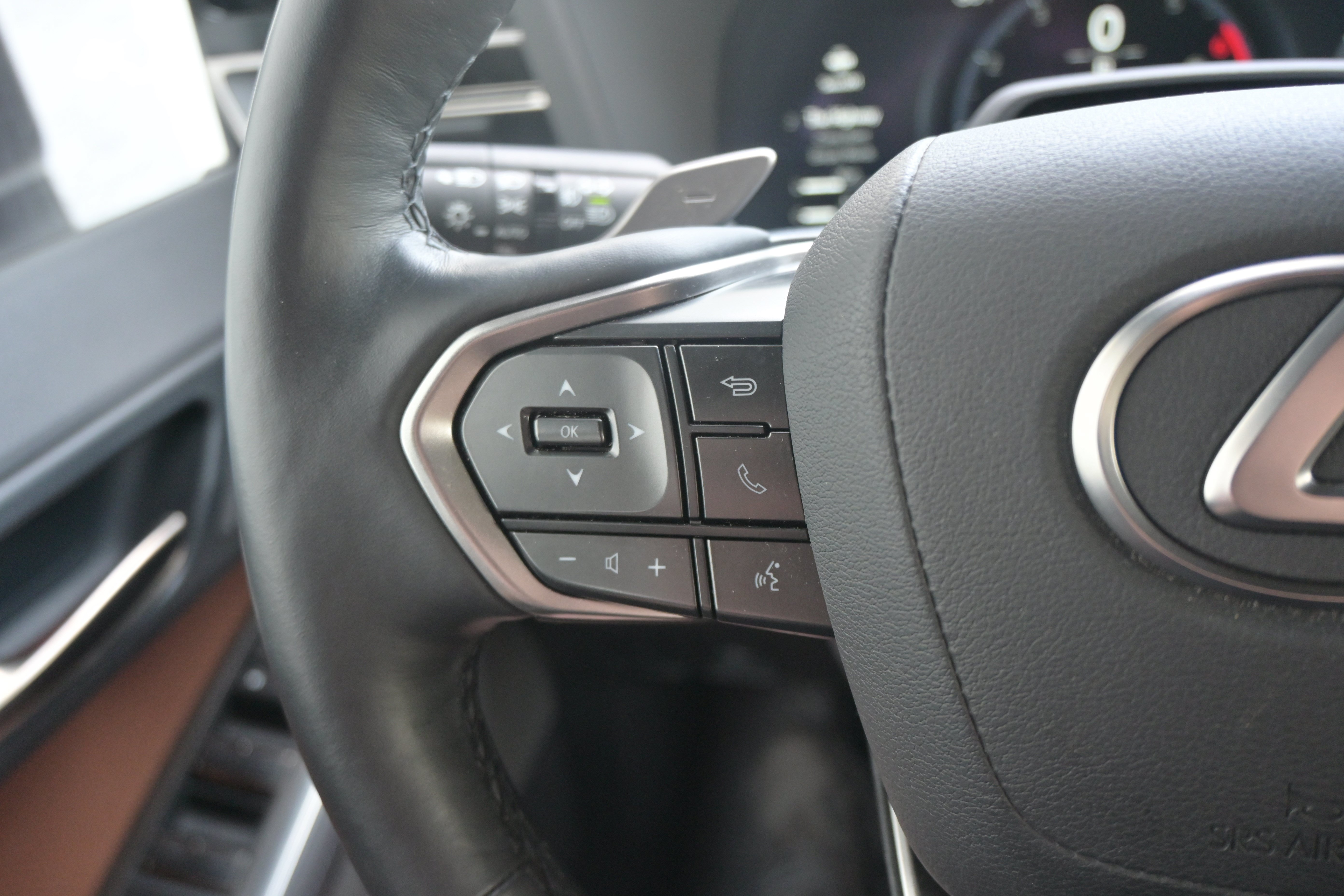 Used 2024 Lexus GX 550 w/ Cold Area Package AWD/4WD image 18