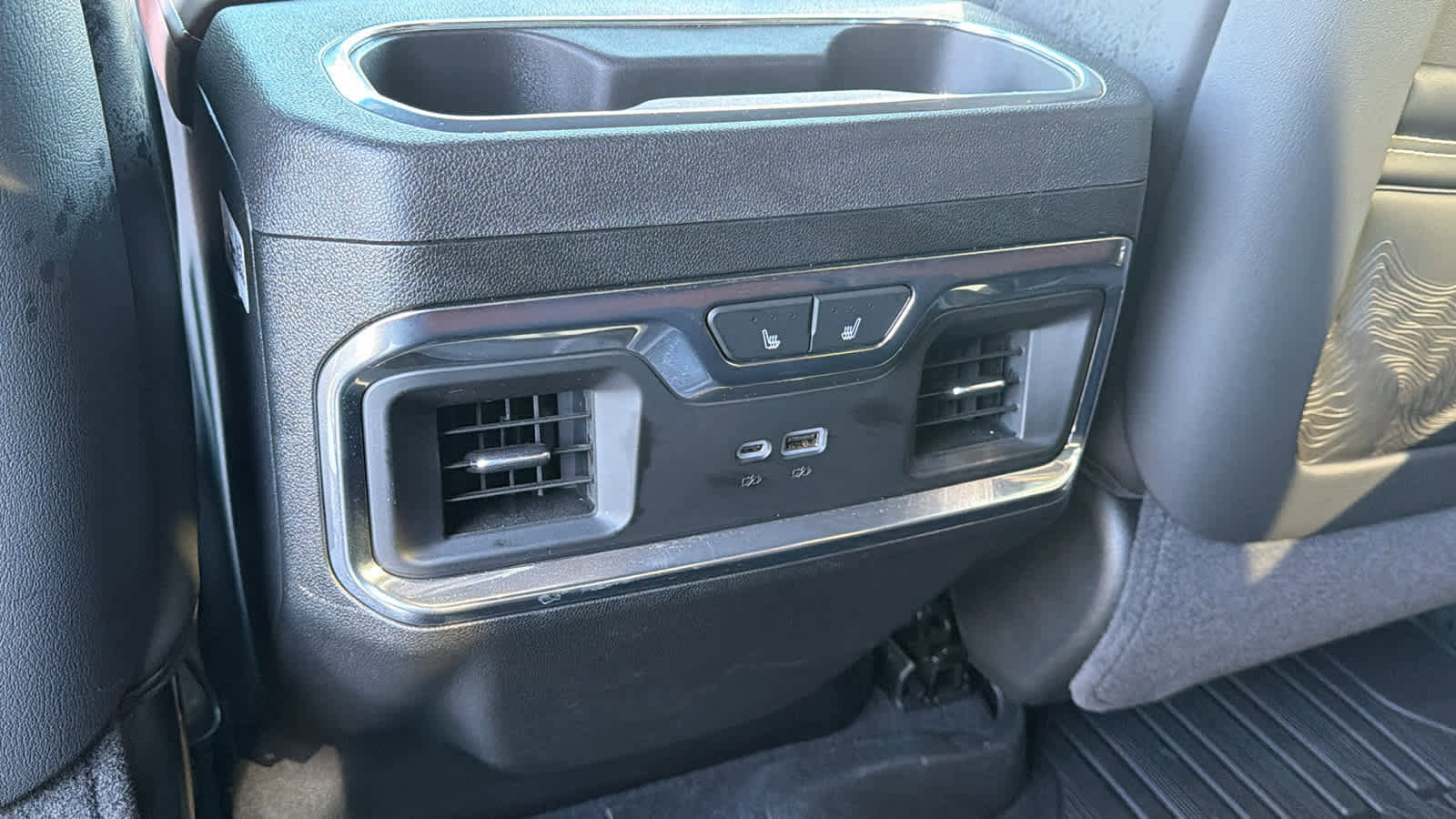 Used 2026 GMC Sierra 3500 Denali Ultimate AWD/4WD image 25