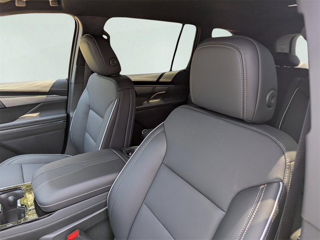 New 2026 Buick Enclave Preferred w/ Power Package image 9