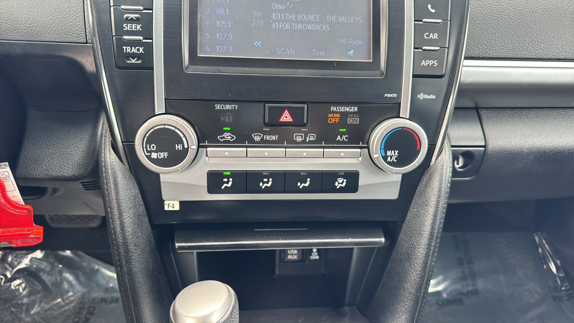 Used 2014 Toyota Camry SE FWD image 28
