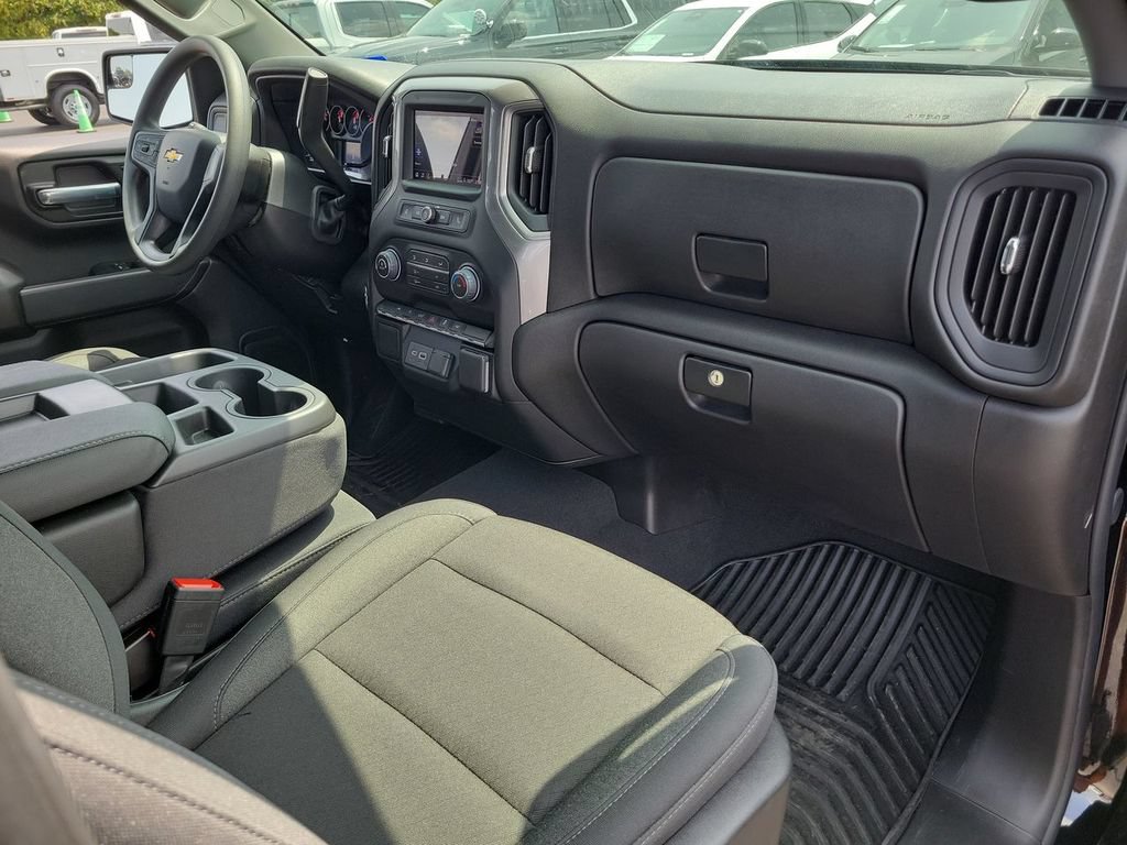 Certified 2026 Chevrolet Silverado 1500 Custom RWD image 34