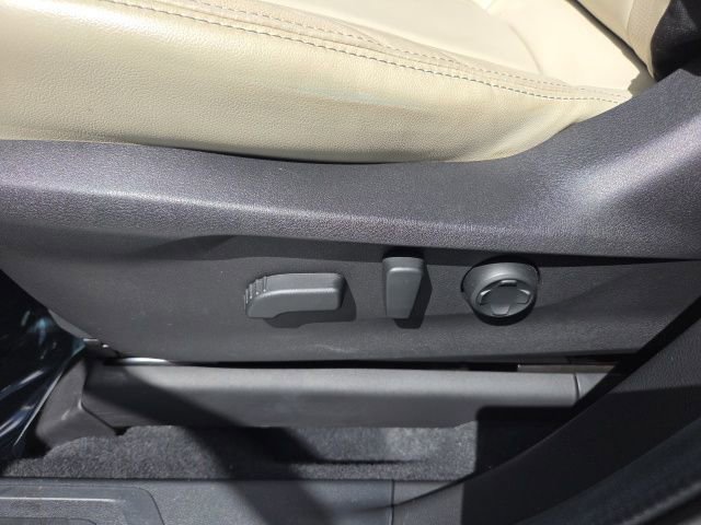 Certified 2023 Subaru Ascent Limited w/ Technology Package image 32