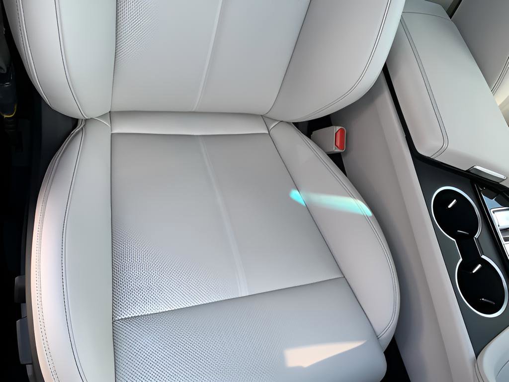 Certified 2025 Genesis G70 2.5T image 37