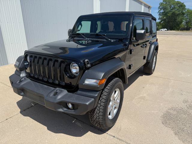 Used 2021 Jeep Wrangler Unlimited Sport AWD/4WD image 3