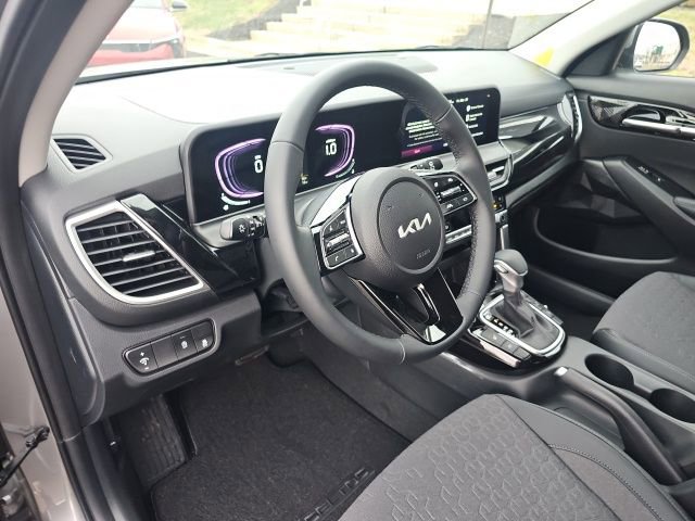 New 2026 Kia Seltos S image 9