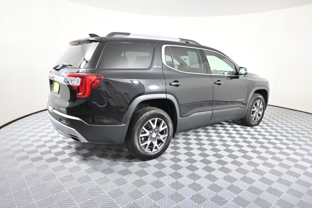 Used 2023 GMC Acadia SLE w/ Driver Convenience Package image 6