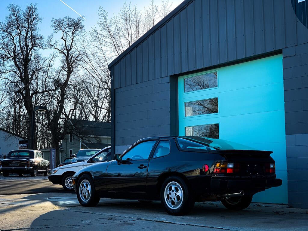 Used 1987 Porsche 924 S RWD image 4