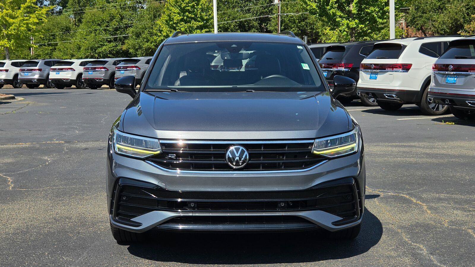 Certified 2024 Volkswagen Tiguan SE R-Line FWD image 8