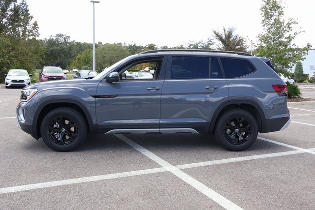 New 2026 Volkswagen Atlas Peak Edition image 4