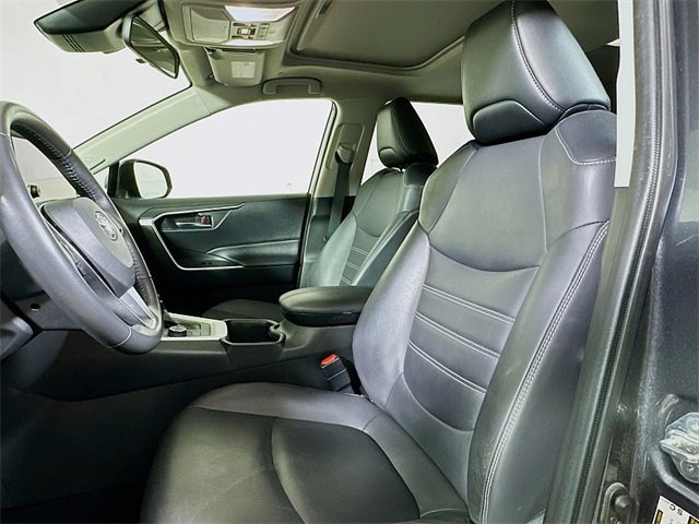 Used 2023 Toyota RAV4 XLE Premium image 11