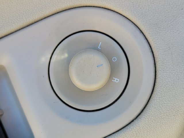 Used 2015 Buick LaCrosse FWD image 25