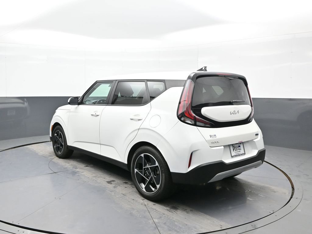 Certified 2023 Kia Soul EX image 8