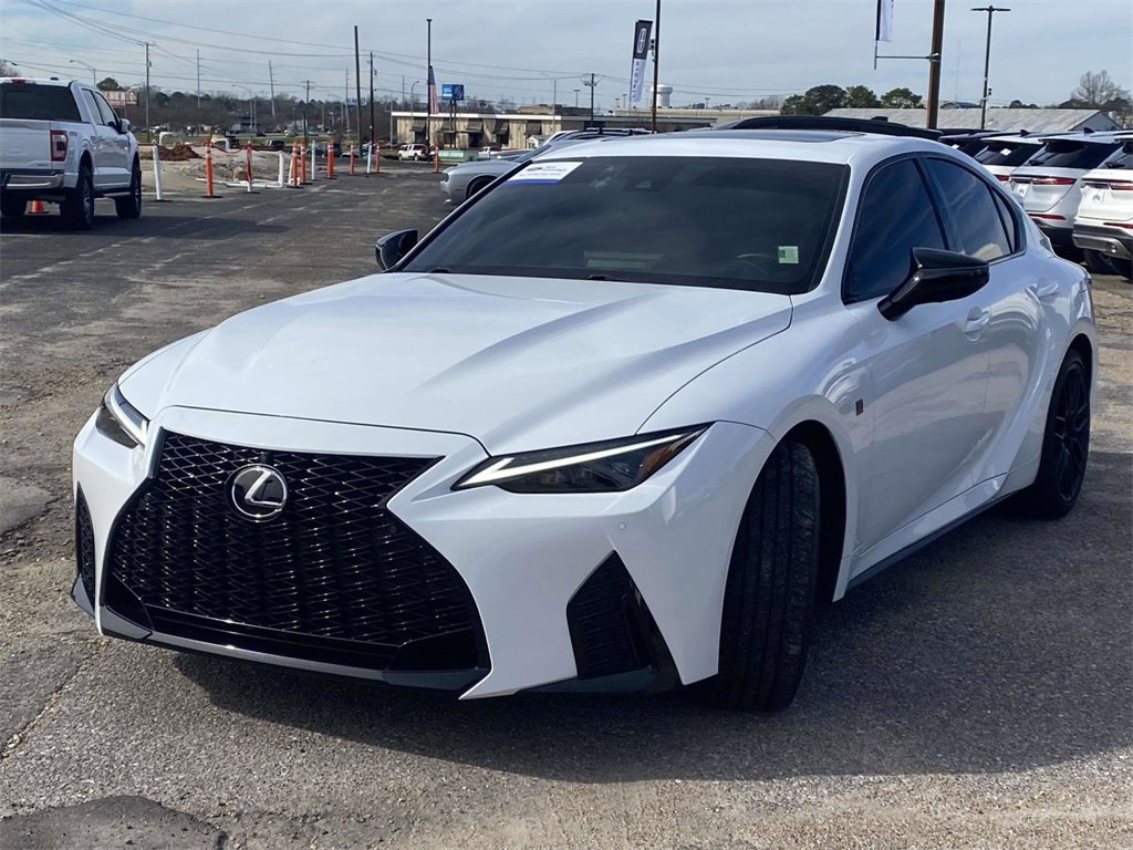 Used 2024 Lexus IS 500 image 3