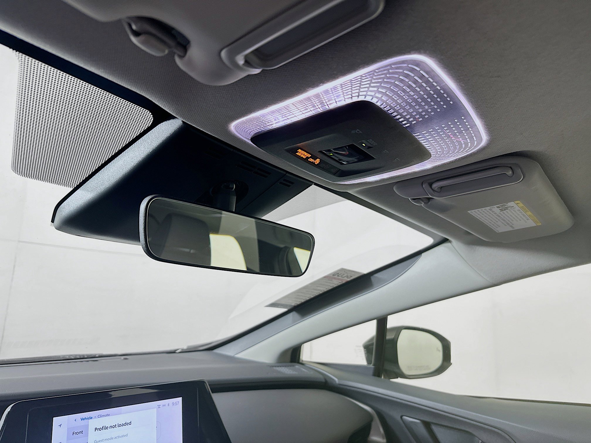 Used 2023 Toyota Prius LE FWD image 18