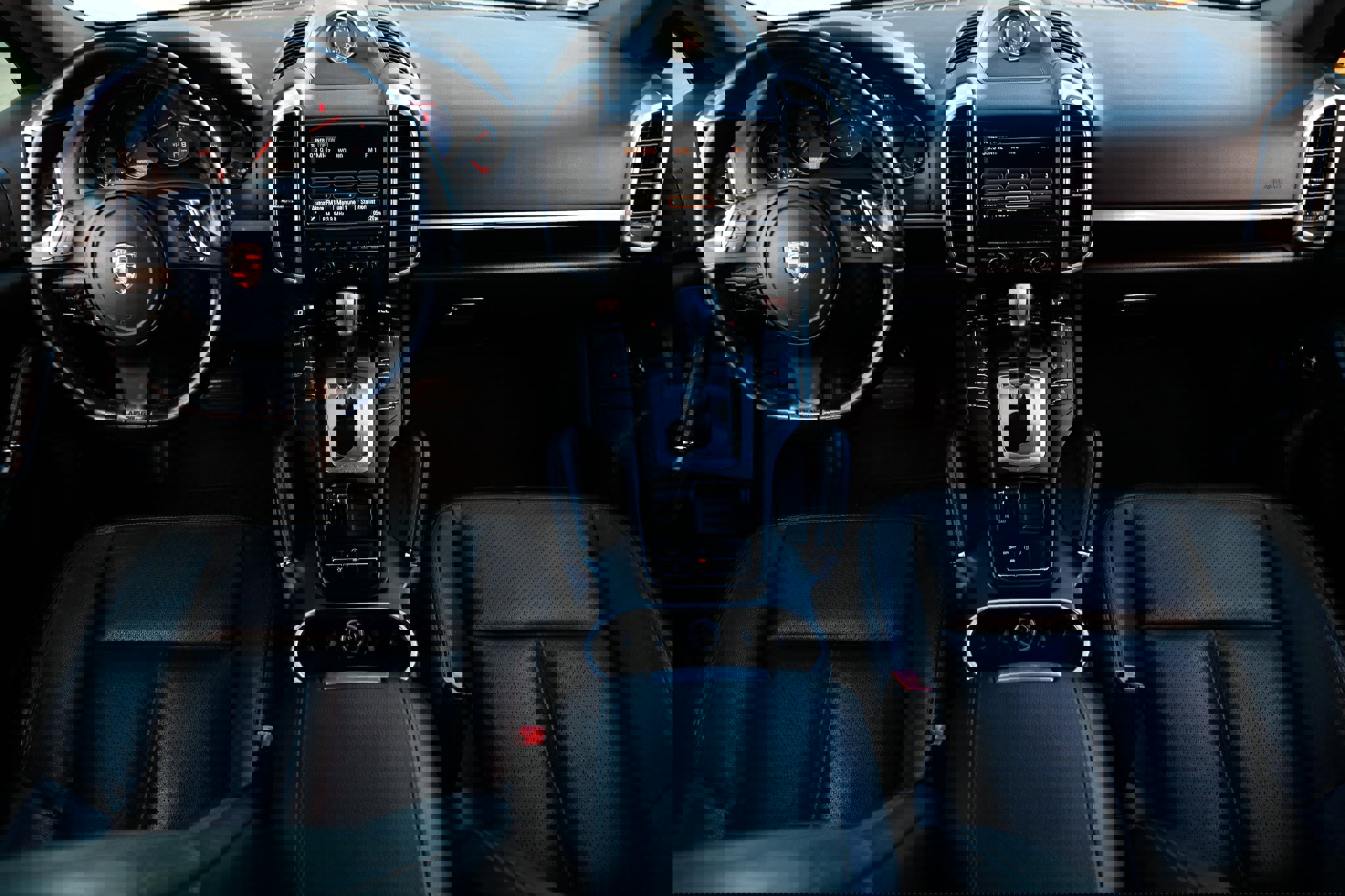 Used 2014 Porsche Cayenne Platinum Edition image 26