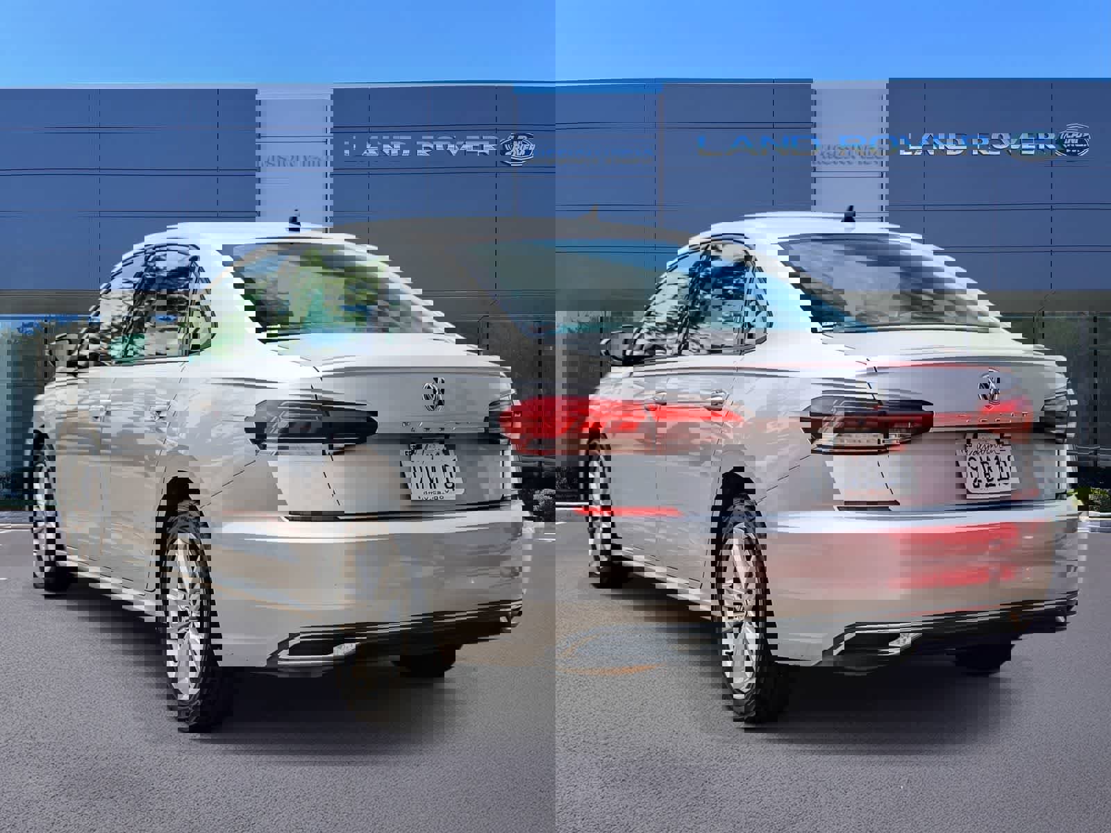 Used 2021 Volkswagen Passat 2.0T S image 6