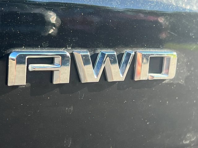 Used 2026 Chevrolet Traverse LT AWD/4WD image 2