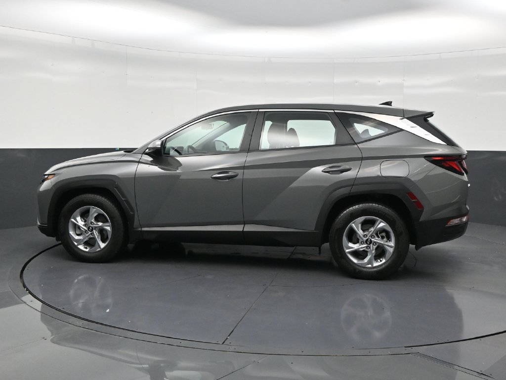 Used 2024 Hyundai Tucson SE FWD image 2