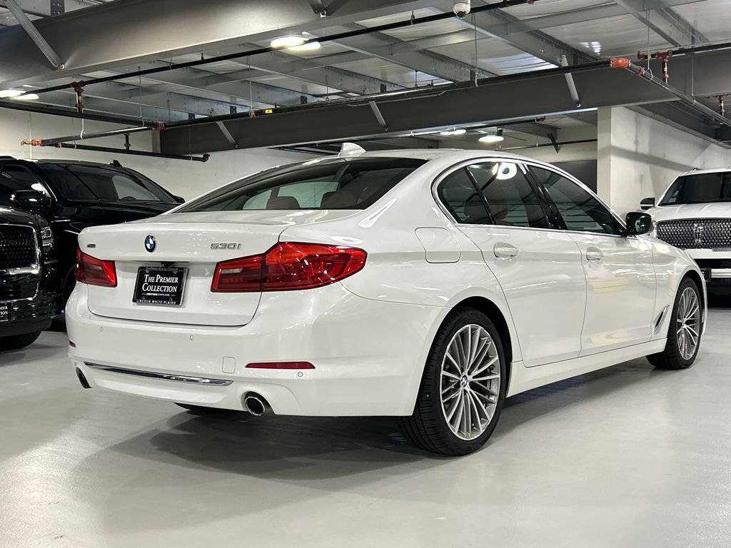 Used 2020 BMW 530i xDrive w/ Luxury Package AWD/4WD image 2
