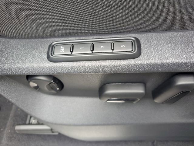 New 2026 Volkswagen Atlas Cross Sport SEL R-Line image 20