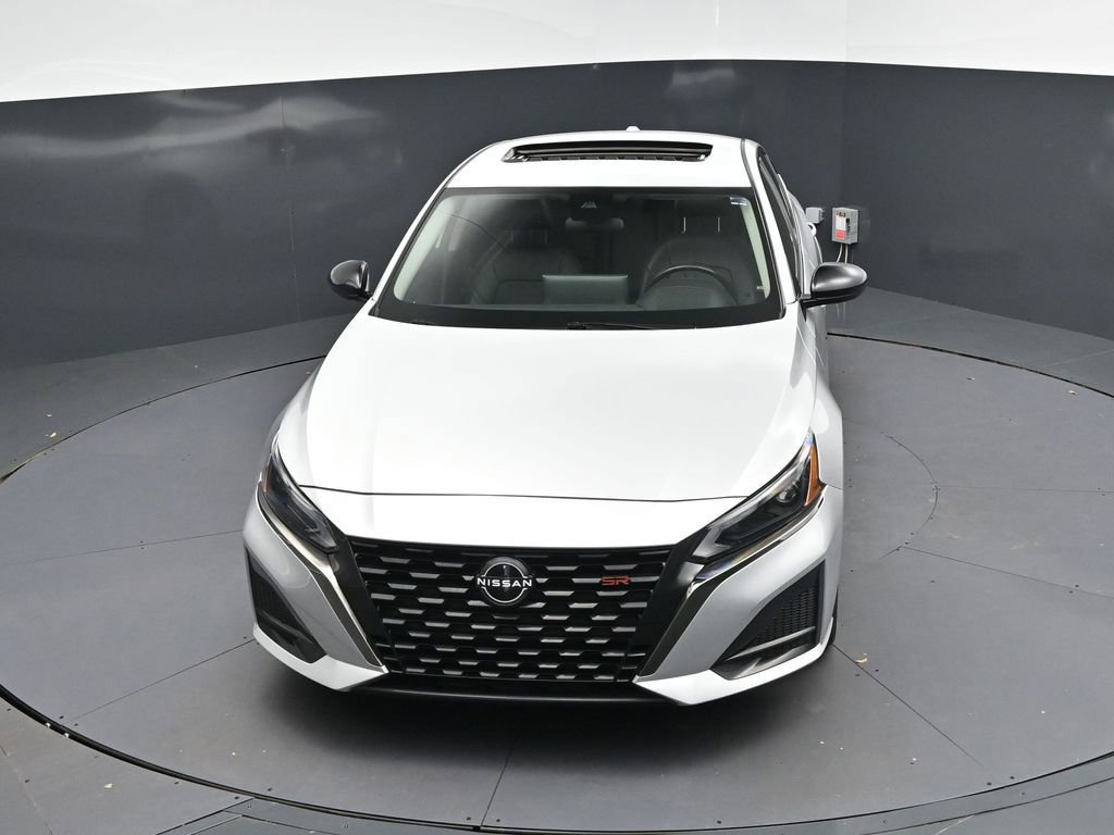 Used 2024 Nissan Altima 2.5 SR w/ SR Premium Package image 37