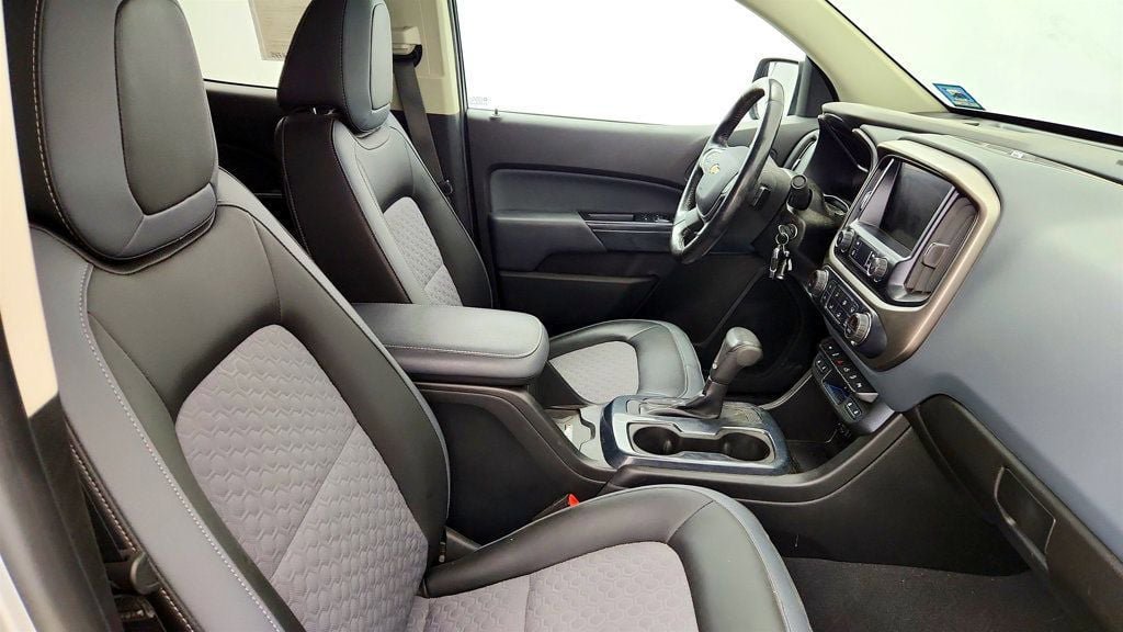 Used 2019 Chevrolet Colorado Z71 AWD/4WD image 21