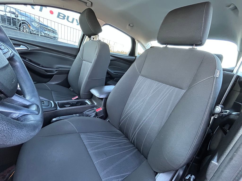 Used 2015 Ford Focus SE image 17