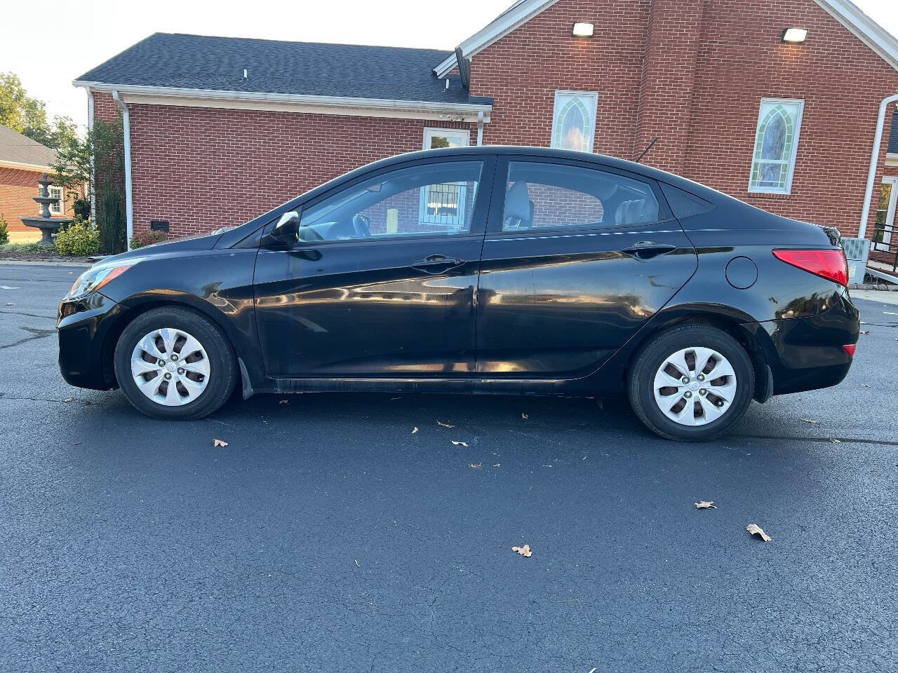 Used 2015 Hyundai Accent GLS image 8