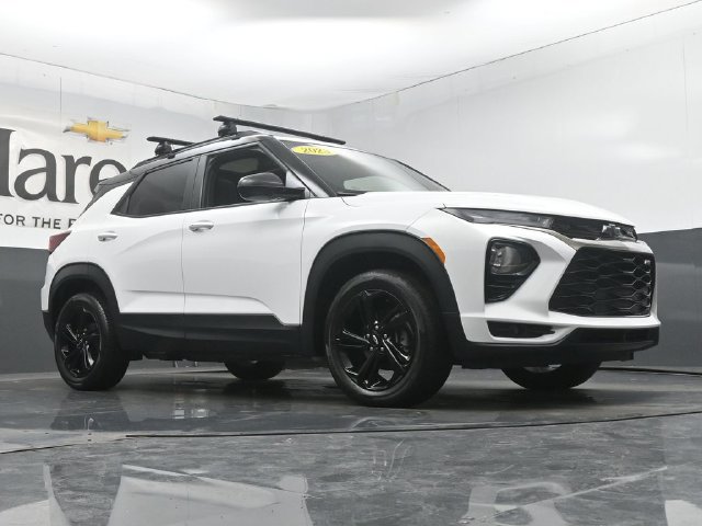 Used 2023 Chevrolet TrailBlazer RS w/ Sun and Liftgate Package AWD/4WD image 2