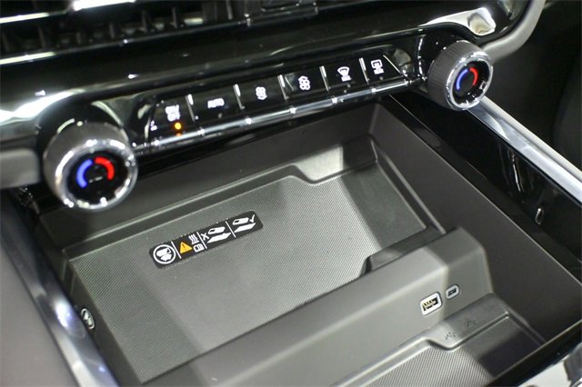 New 2026 Chevrolet Suburban Premier image 30