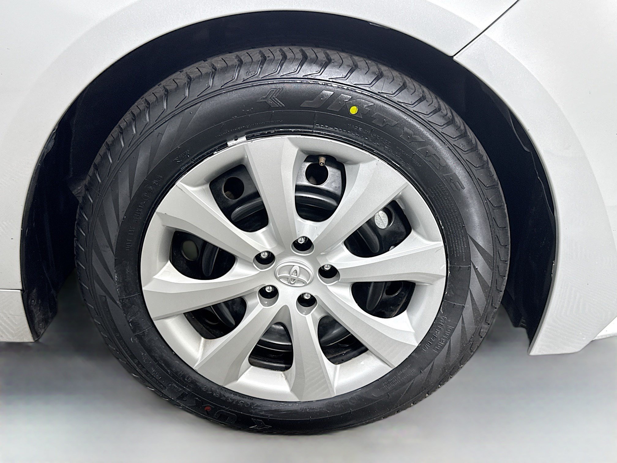 Used 2024 Toyota Corolla LE FWD image 31