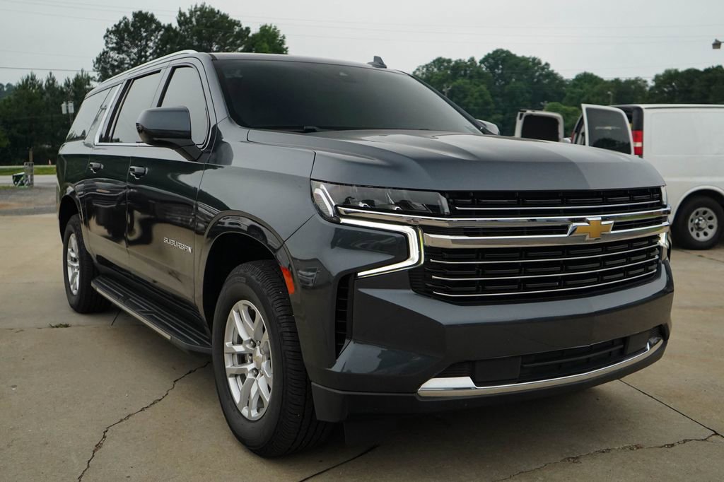Used 2021 Chevrolet Suburban LT RWD image 35