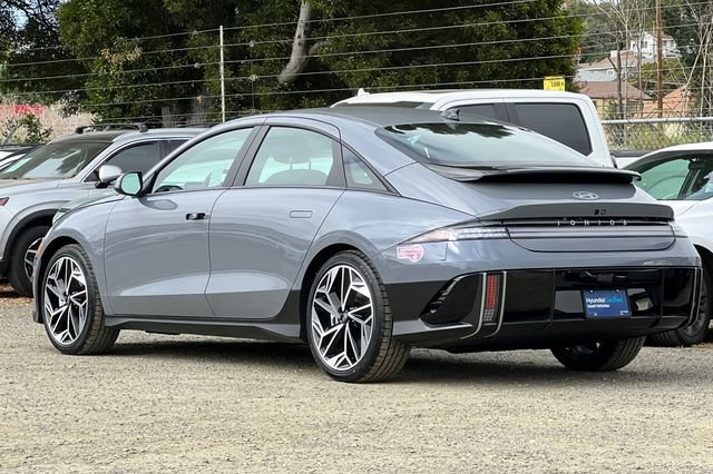 Certified 2024 Hyundai Ioniq 6 Limited RWD image 8