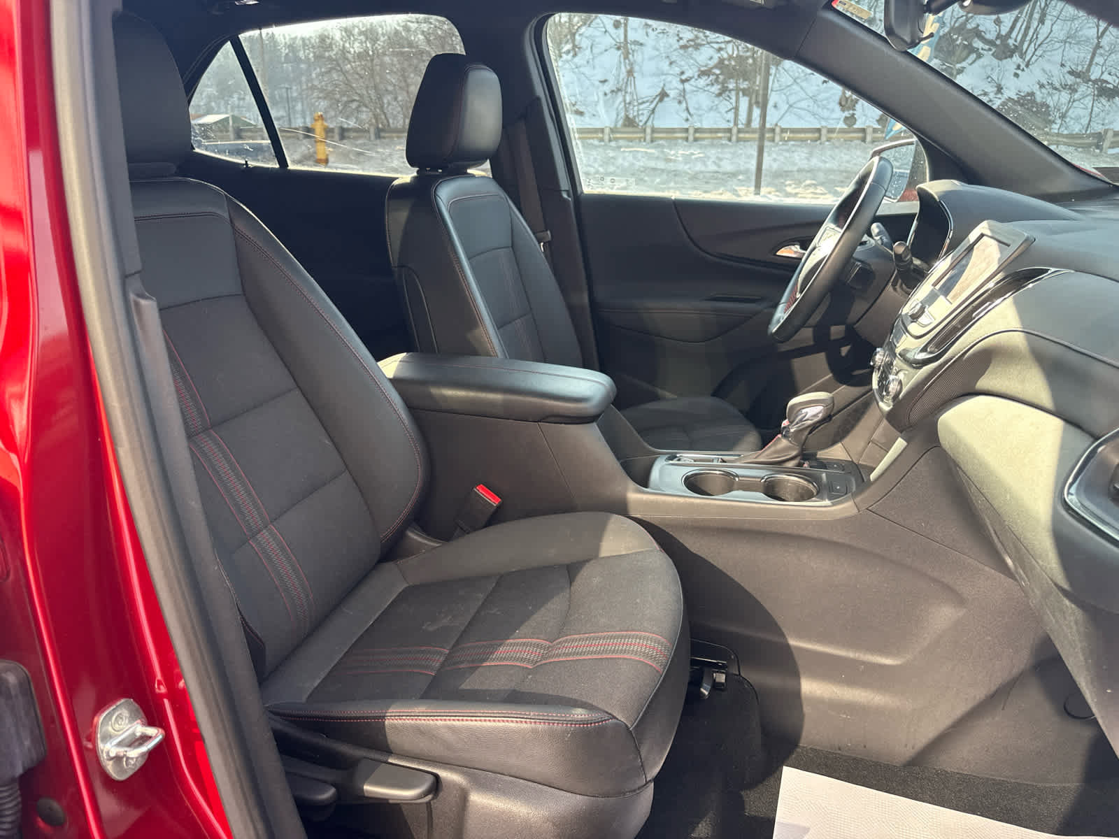 Used 2023 Chevrolet Equinox RS image 31