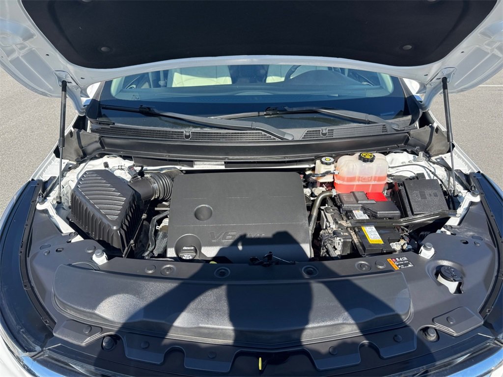 Used 2022 Buick Enclave Essence image 19