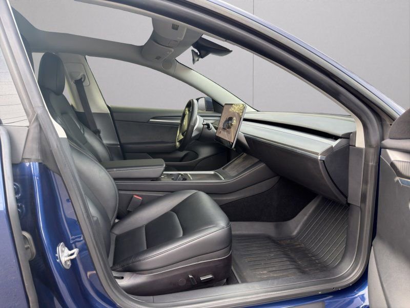 Used 2022 Tesla Model 3 Long Range image 13