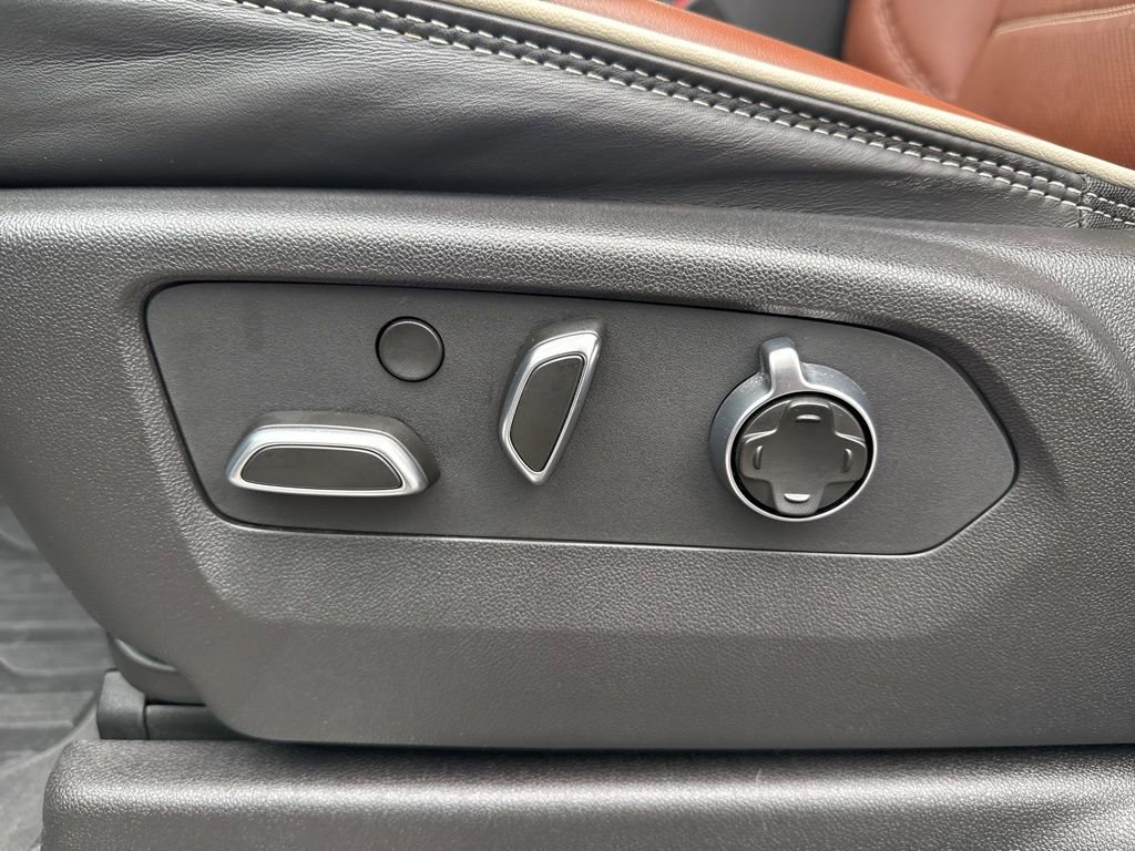 Used 2024 GMC Sierra 3500 Denali Ultimate image 11