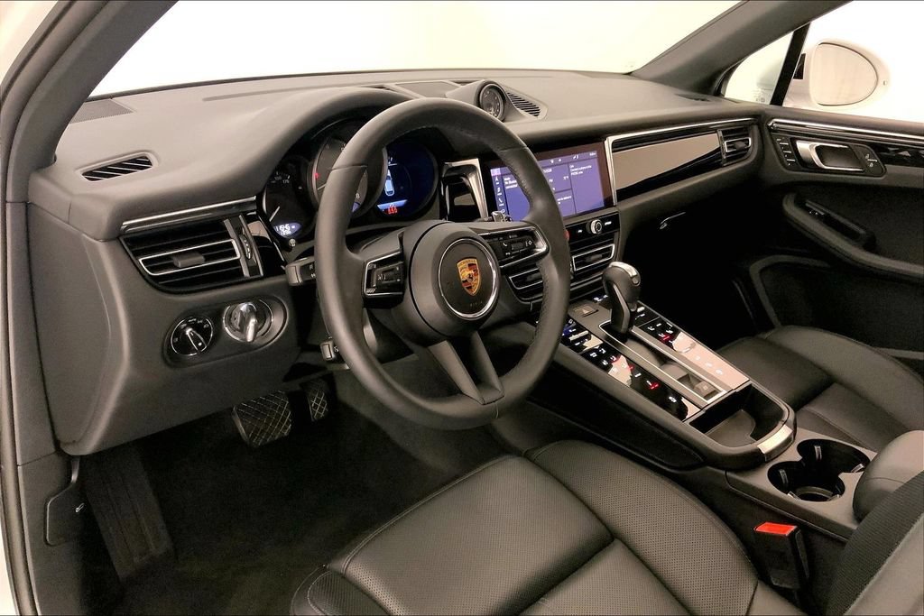 Used 2025 Porsche Macan S AWD/4WD image 21