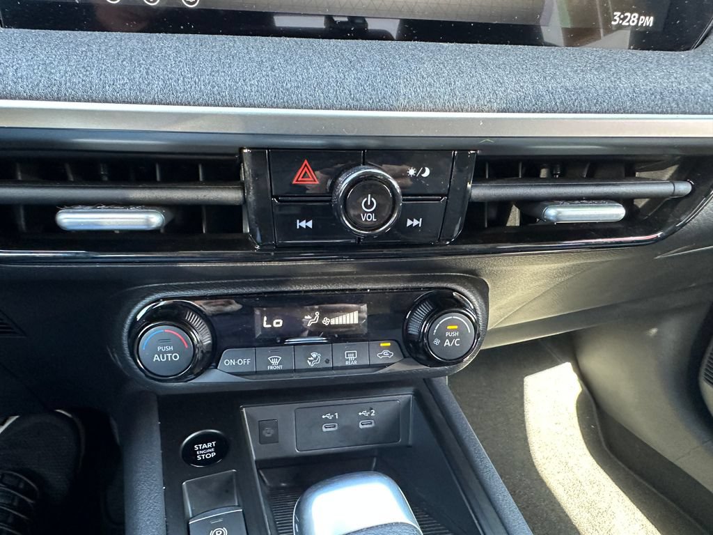 Used 2026 Nissan Kicks SV FWD image 26